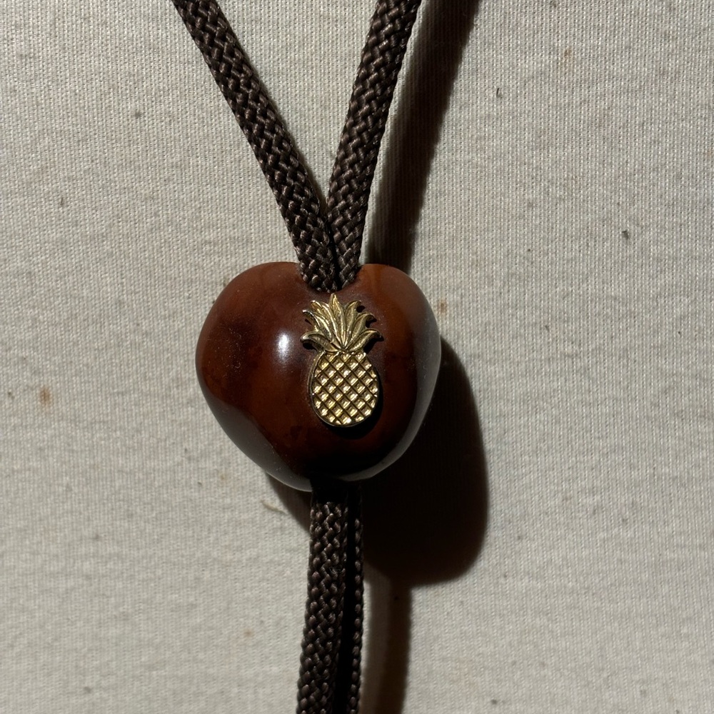 Vintage Hawaiian Kukui Nut Bolo Tie with Pineapple